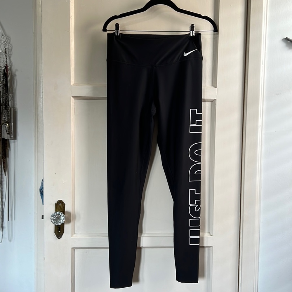 Nike work out legging.